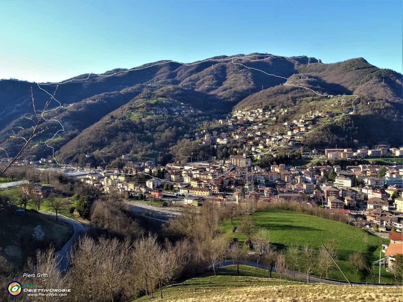 01 Monte Zucco (1232 m) ad anello da casa-Zogno (310 m)- festa di fiori !.jpg -                                